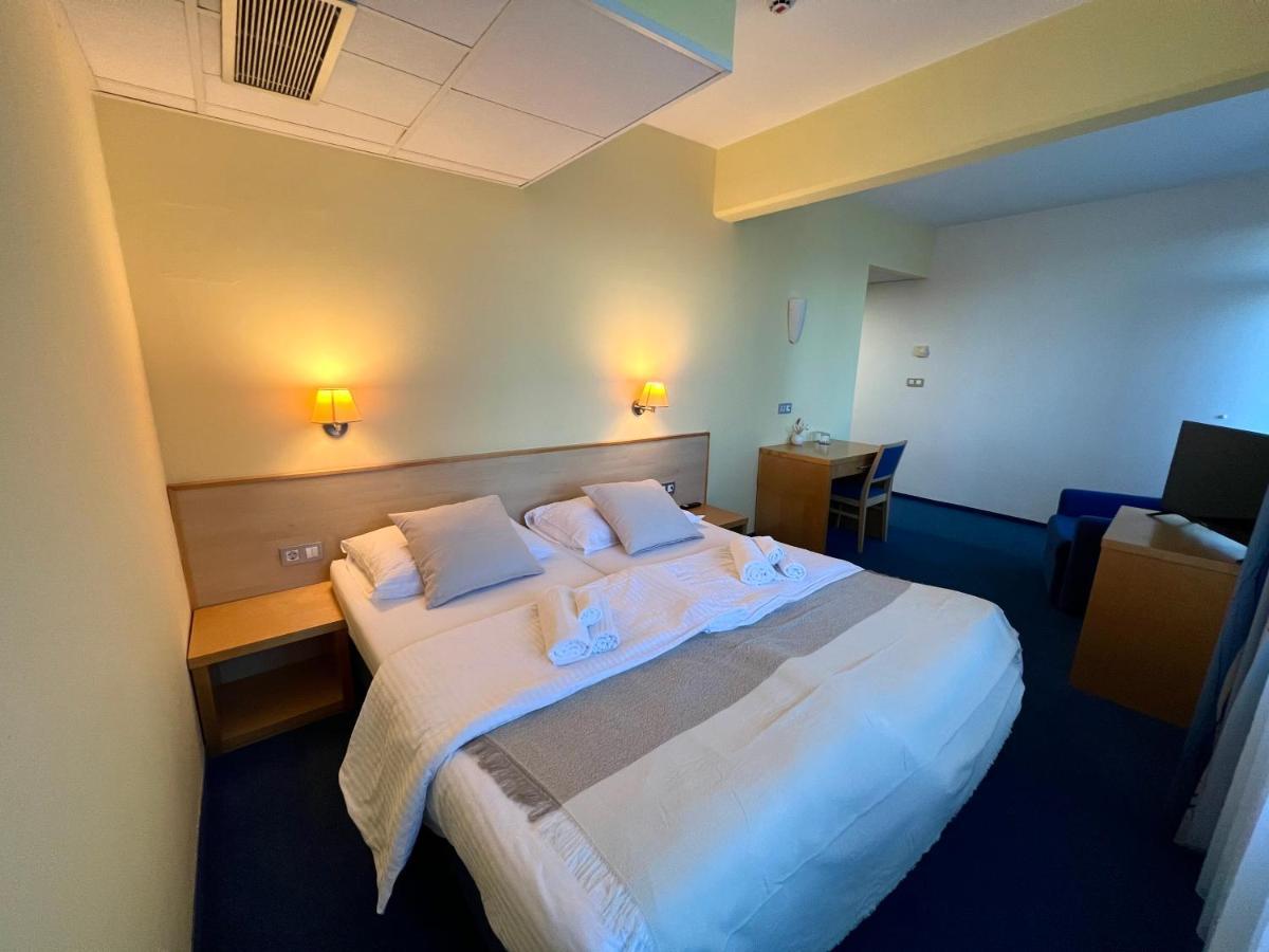Hotel Jeruzalem Ljutomer ภายนอก รูปภาพ