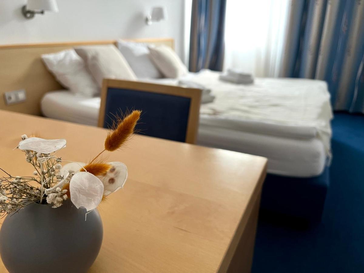 Hotel Jeruzalem Ljutomer ภายนอก รูปภาพ