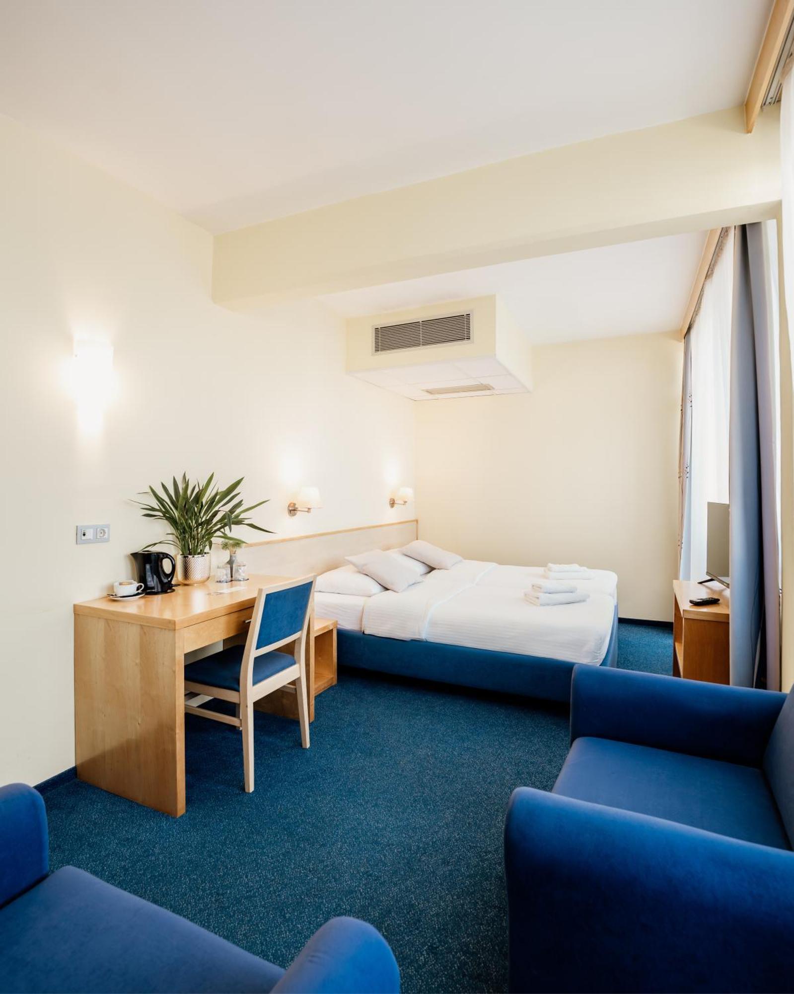 Hotel Jeruzalem Ljutomer ภายนอก รูปภาพ